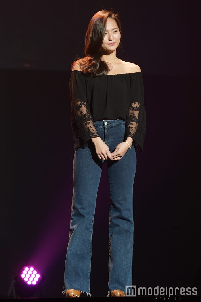 山賀琴子さん(C)モデルプレス