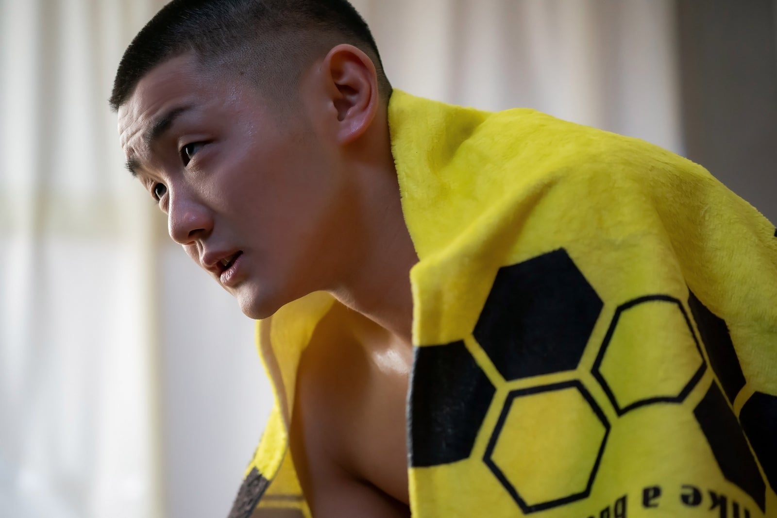 須見和馬「レッドブルー」最終話（C）「レッドブルー」製作委員会・MBS（C）波切敦／小学館