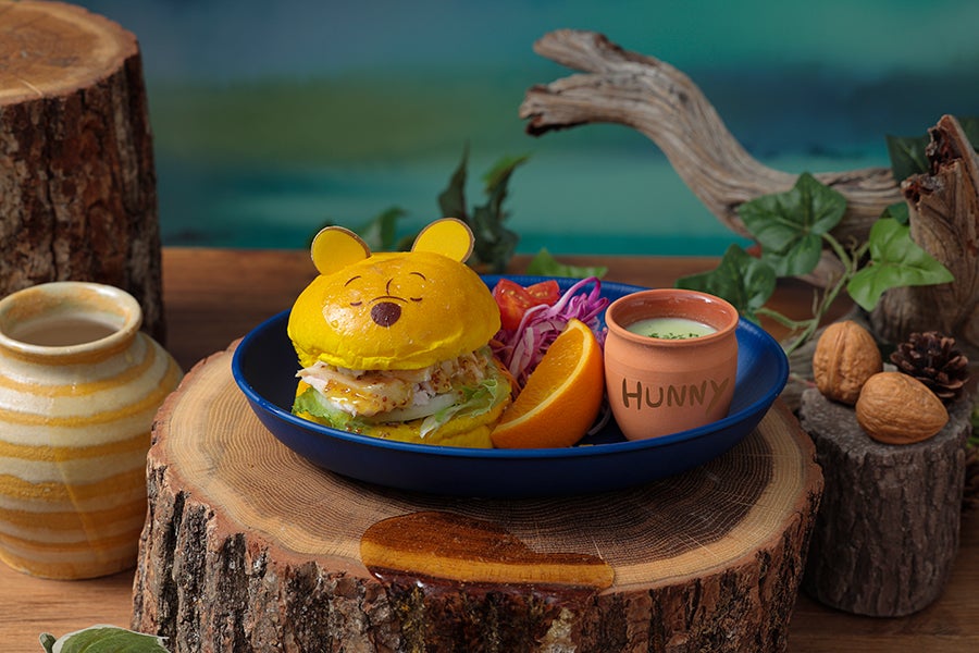 『Winnie the Pooh』HUNNY’S CAFE in STRANGE DREAMS（C）Disney．Based on the “Winnie the Pooh” works by A．A．Milne and E．H．Shepard．