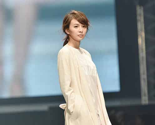 舞川あいく、ショーパンでスラリ美脚披露 抜群スタイルで観客魅了<東京ランウェイ 2015 S/S>