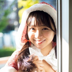 “ミニグラの新星”池本しおり、セクシーなサンタコスプレで魅了