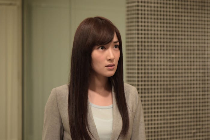 高梨臨、小栗旬の“婚約者”に「迷わず飛び込んでいけた」(C)2016「代償」製作委員会