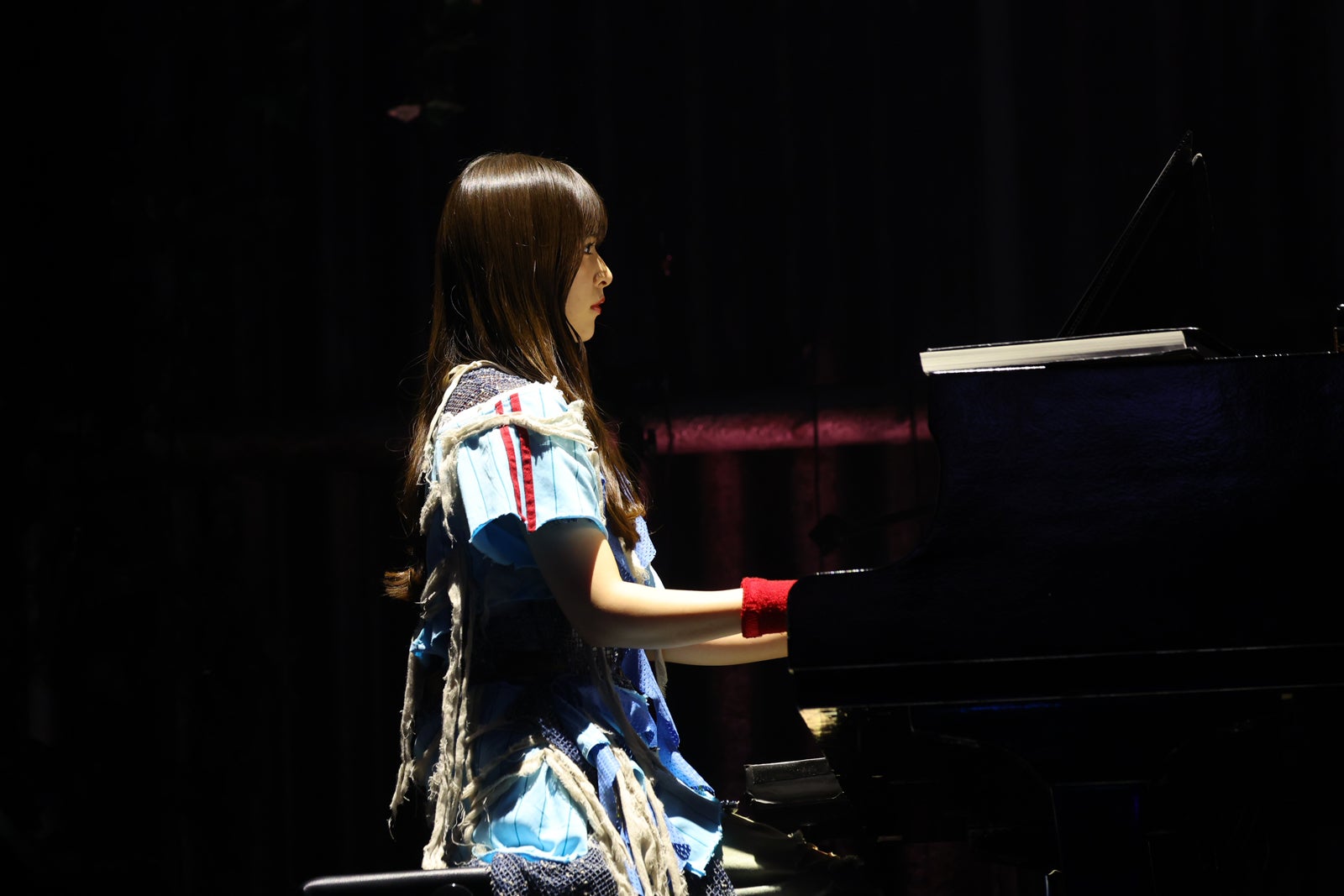 （C）乃木坂46LLC