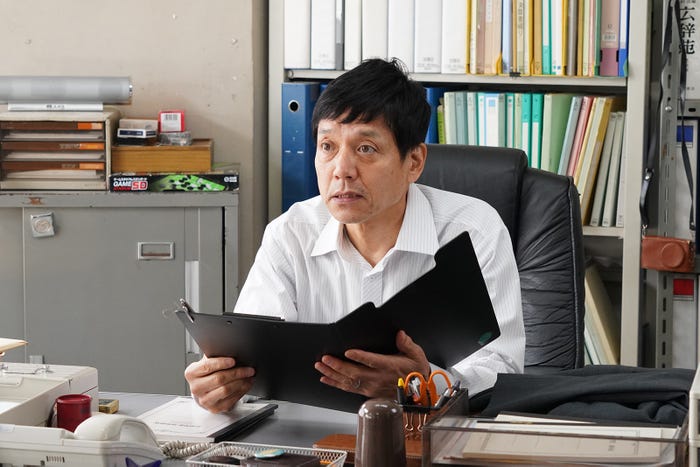 勝村政信(C)あだち充・小学館/吉本興業