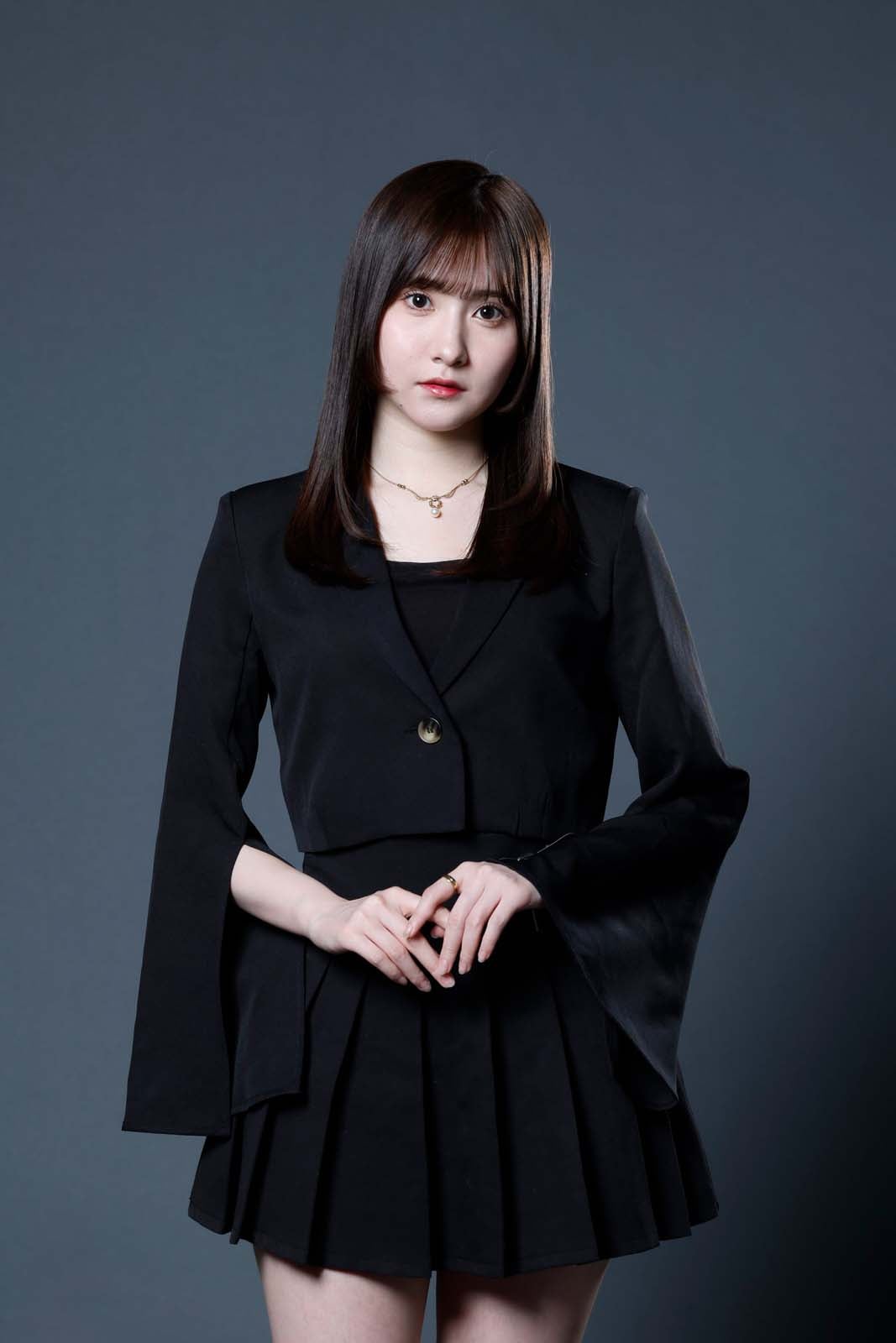 前垣さら「Dark Idol」（C）ABEMA