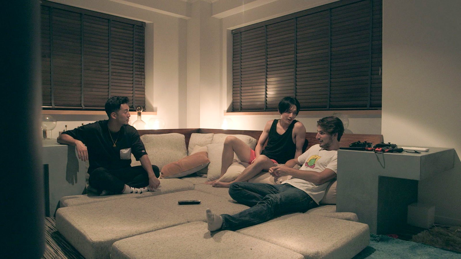 凌、流佳、ジュゼッペ「TERRACE HOUSE TOKYO 2019-2020」18th WEEK （C）フジテレビ／イースト・エンタテインメント