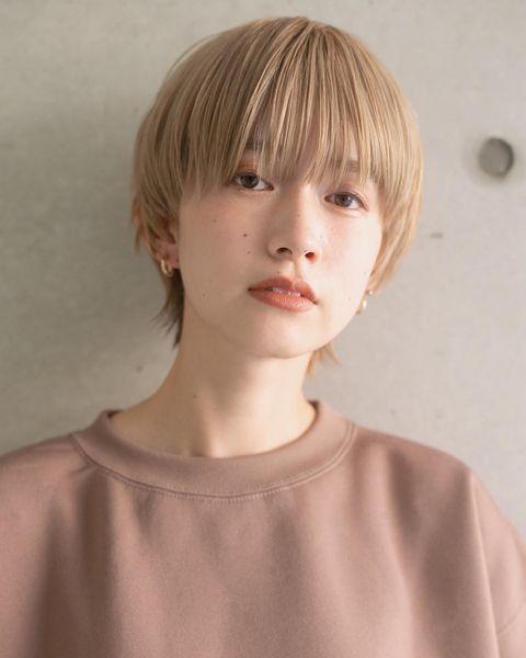 アンニュイな雰囲気になれるハイレイヤーって 大人のおしゃれが叶うヘアカタログ モデルプレス アンニュイな雰囲気になれるハイレイヤーって 大人のおしゃれが叶うヘアカタログ モデルプレス