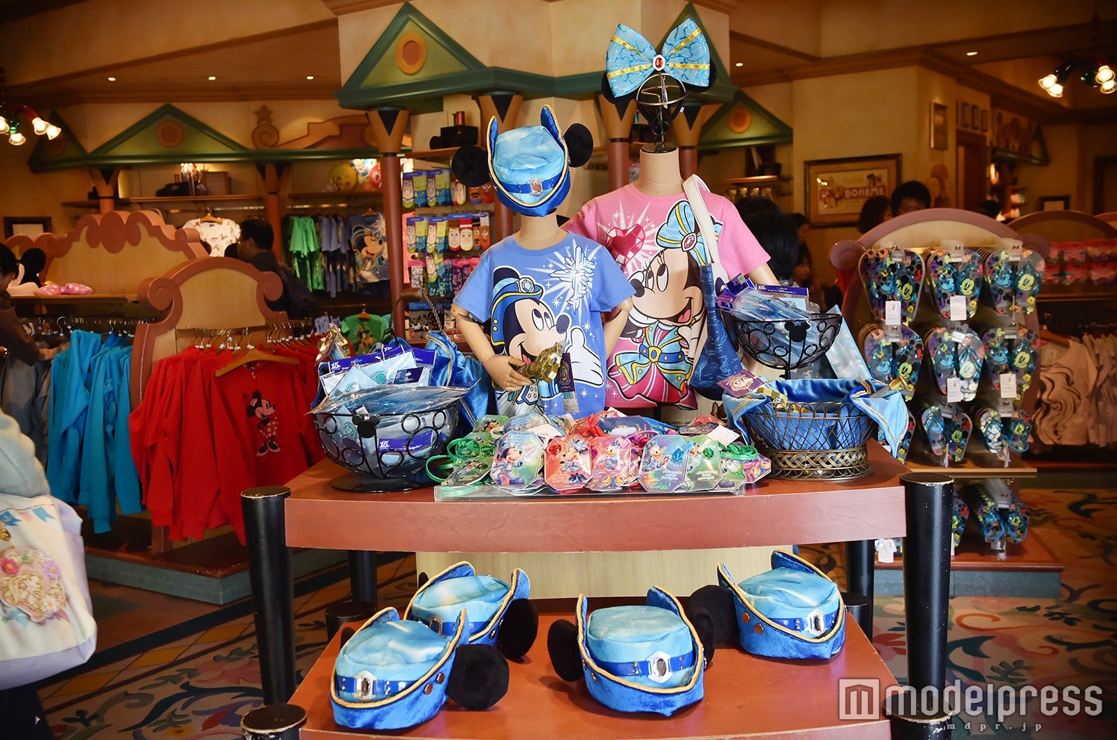 身につけグッズがいっぱい「東京ディズニーシー15周年“ザ・イヤー・オブ・ウィッシュ”」／（C）モデルプレス