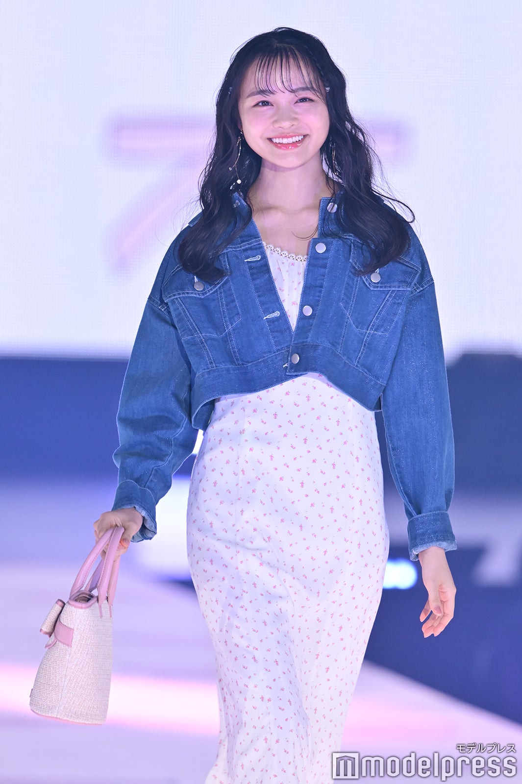 林芽亜里（C）モデルプレス