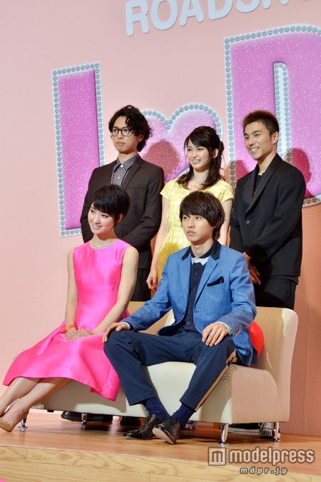 （上段左から）桐山漣、岡本玲、中尾明慶、（下段左から）剛力彩芽、山崎賢人