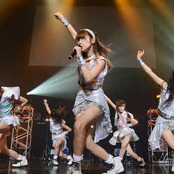 モデルプレス - 人気沸騰アイドル・GEM、ミニショーパンで美脚強調 最新曲を初披露