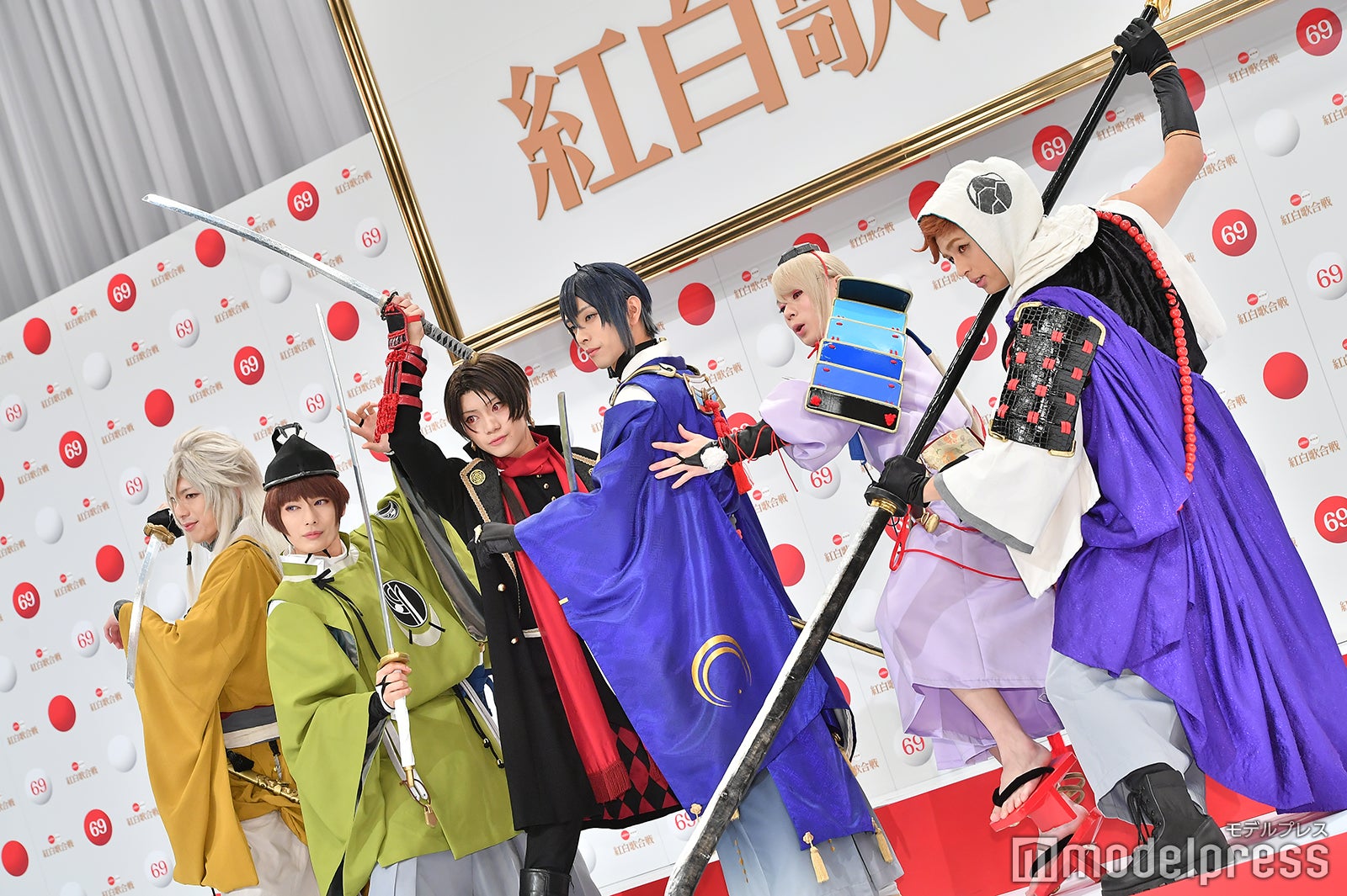 刀剣男士／北園涼、崎山つばさ、佐藤流司、黒羽麻璃央、大平峻也、佐伯大地（C）モデルプレス