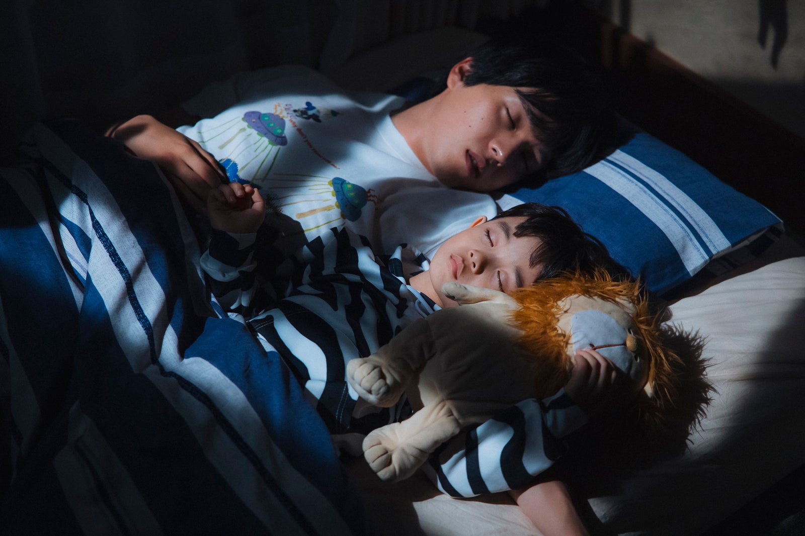 坂東龍汰、佐藤大空「ライオンの隠れ家」第6話（C）TBS