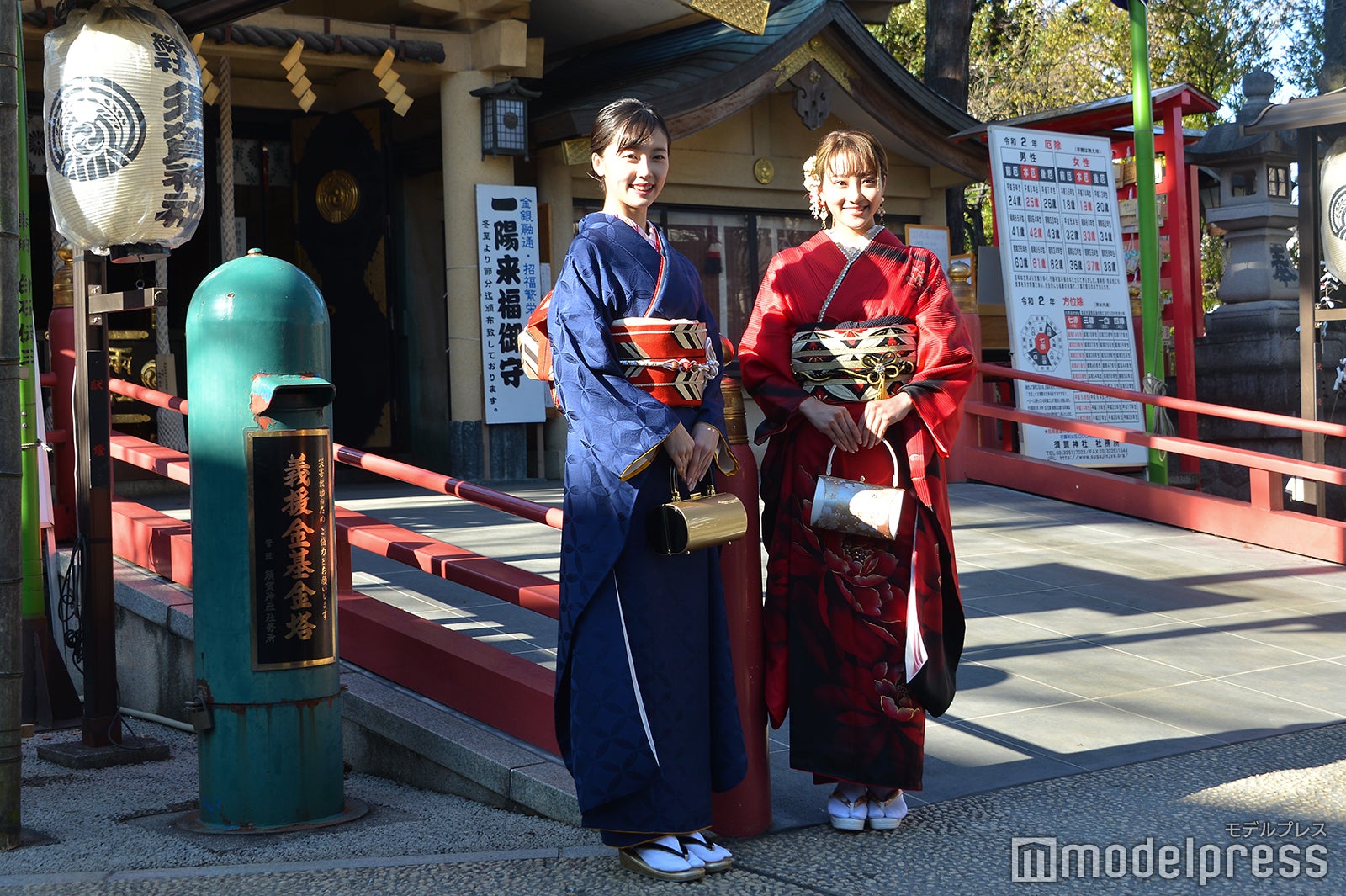 （左から）加藤小夏、安田愛里（C）モデルプレス