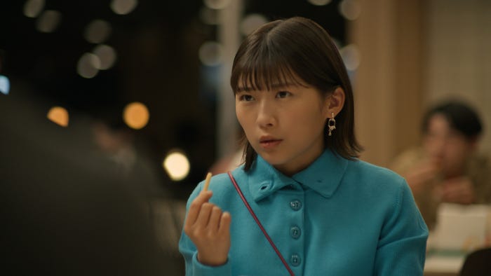 伊藤沙莉「夜マック『夜のマックは…倍バーガー』篇(30秒)」より(提供写真)