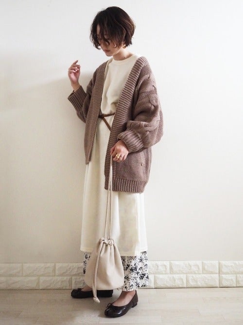 30代女性の ユニクロ 春コーデ おすすめのアイテムと着こなし方をご紹介 モデルプレス