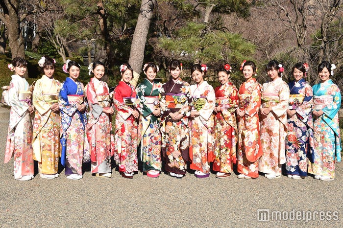 (左から)杉田亜弥さん、齋藤千尋さん、杉田友里さん、對馬桜花さん、松井まりさん、高尾美有さん、結城モエさん、岡田彩花さん、松井りなさん、エレナさん、廣木葵さん、池田芽以さん、吉田弥さん (C)モデルプレス