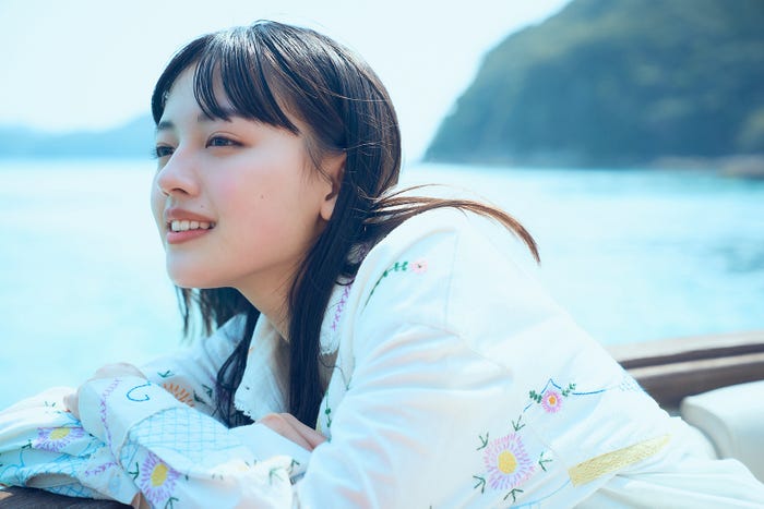 上坂樹里1st写真集「日日是好日」(C)幻冬舎/撮影:神藤剛