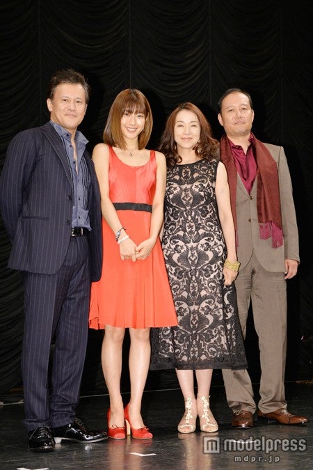 （左から）橋本じゅん、瀧本美織、原田美枝子、千葉哲也
