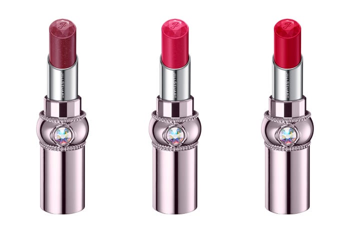 (左から)「ルージュ リップブロッサム ダズリングワンダーランド 303 clematis cassis」<メインカラー>、「同 304 christmas little rose」、「同 305 holy poinsettia」(C)JILL STUART Beauty