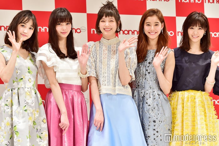 本田翼 新川優愛 新木優子 鈴木友菜 西野七瀬が 初 の豪華集合 春ファッションで華やかに モデルプレス