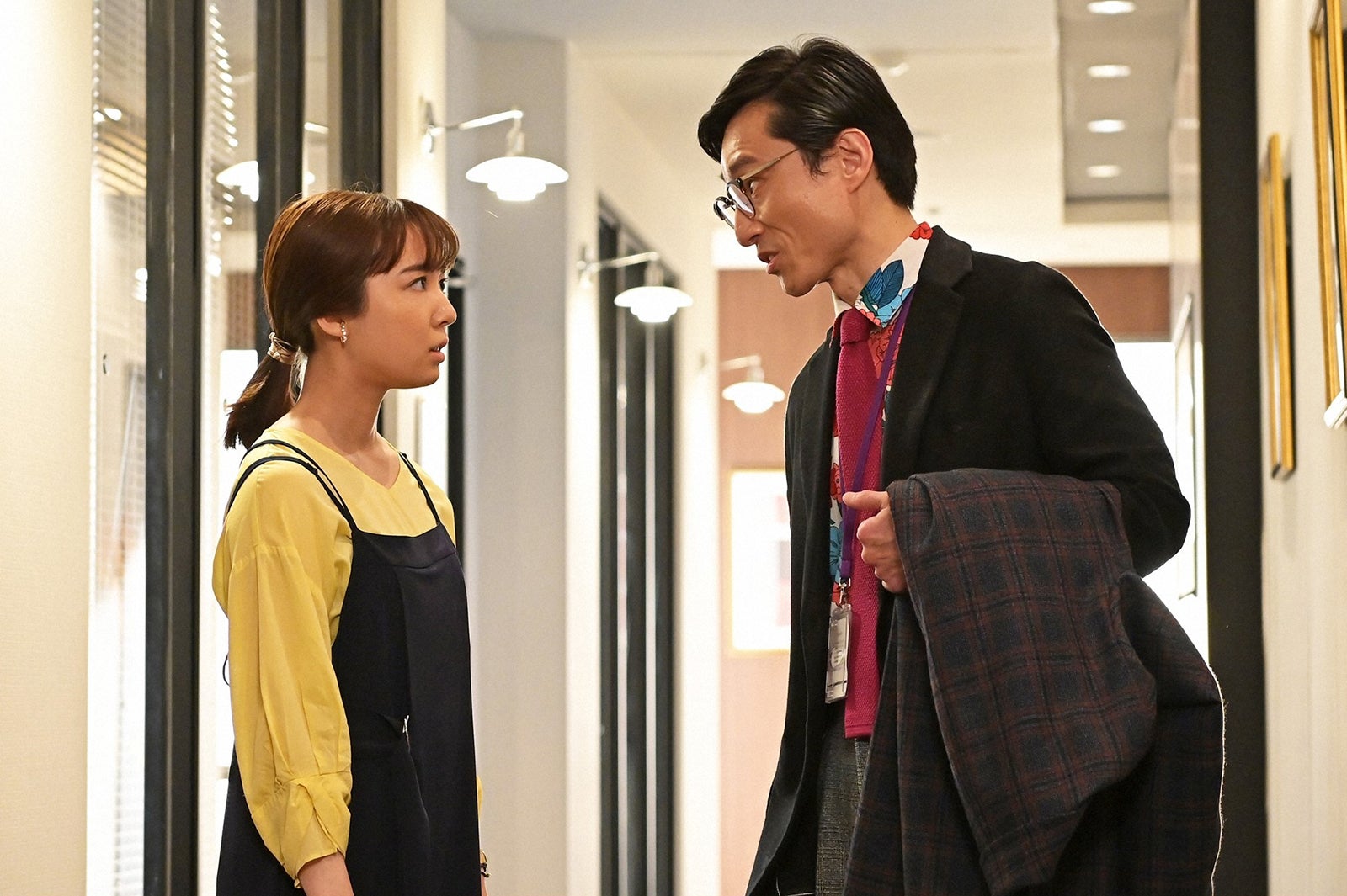 上白石萌音、なだぎ武「オー！マイ・ボス！恋は別冊で」第9話より（C）TBS