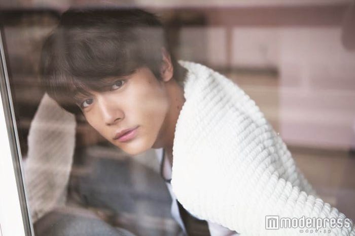 「中川大志カレンダー 2016.4-2017.3」カレンダー4月(C)SDP