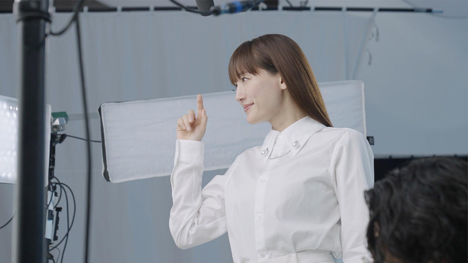 「ベンザブロックプレミアムDX」シリーズ新テレビCMメイキング（提供写真）