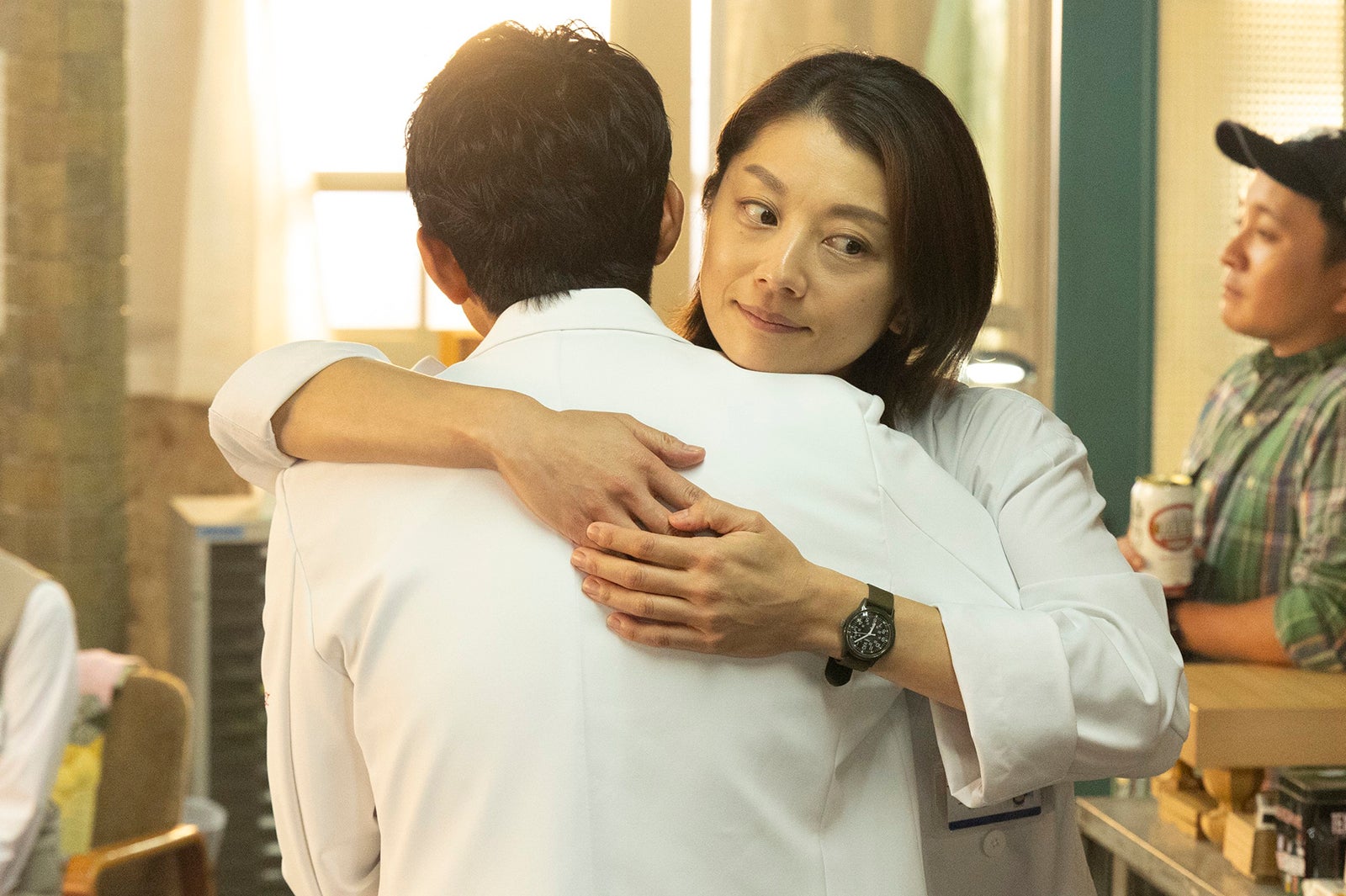 【新宿野戦病院 第9話】岡本、ラブホで目覚める 南を巡る三角関係はついに終焉？