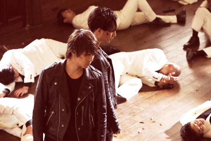 「HiGH&LOW THE RED RAIN」場面カット(C)2016「HiGH&LOW」製作委員会