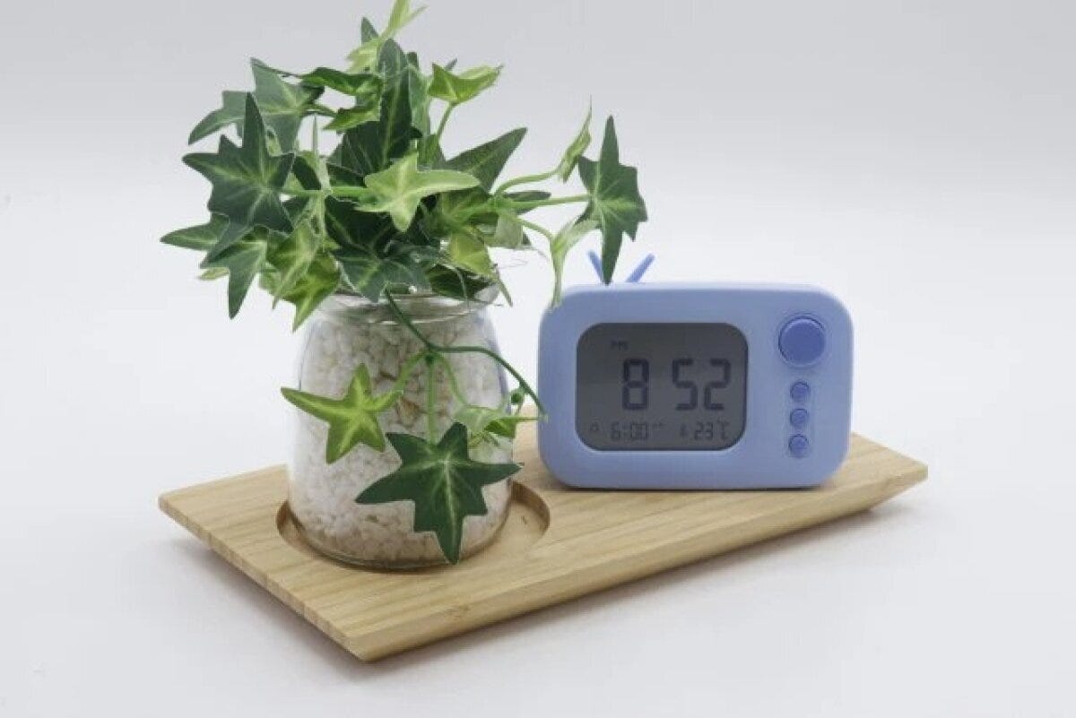 ダイソー　テレビ型デジタル時計　使用例