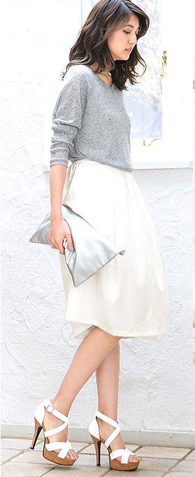 タック入シンプルフレアガウチョパンツ「神戸レタス」2290円（税込）