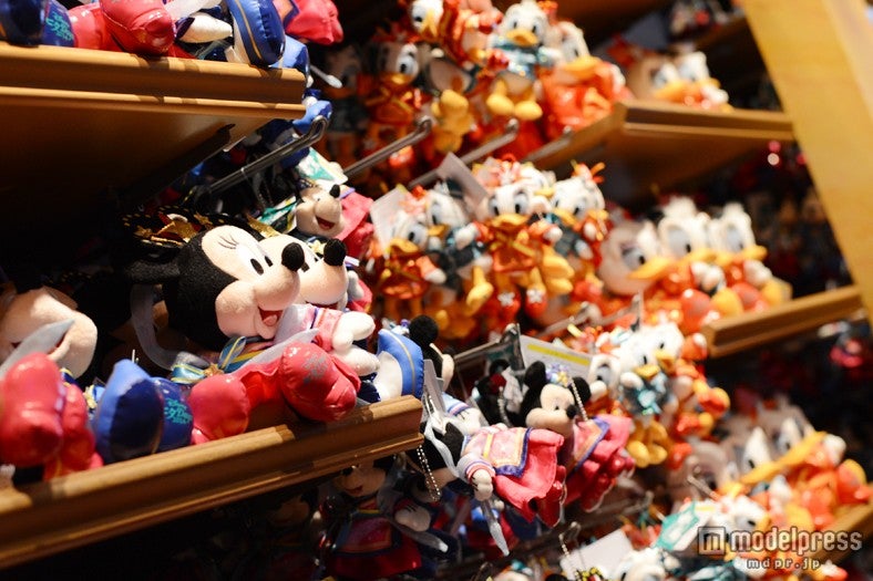 七夕仕様のぬいぐるみが並ぶ