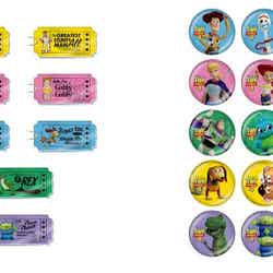 アクリルキーホルダー（ランダム13種） 500円、ミニ缶バッジ（ランダム20種） 350円（C）Disney／Pixar（C）POOF-Slinky，LLC