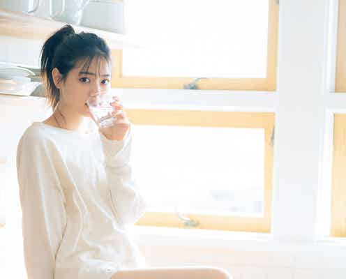 西野七瀬、美脚輝く先行カット解禁<WHITE graph>