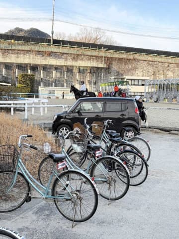 栗東トレセン内で軽自動車が暴走 保安隊が車両通行証を誤認 大野場長「再発防止に努めます」