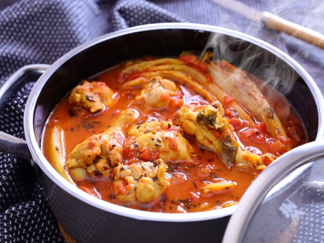 白菜と鶏手羽元のトマトスープカレー完成