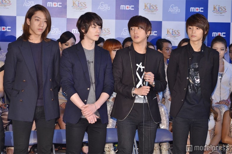 CNBLUE（左から：イ・ジョンシン、イ・ジョンヒョン、ジョン・ヨンファ、カン・ミンヒョク）