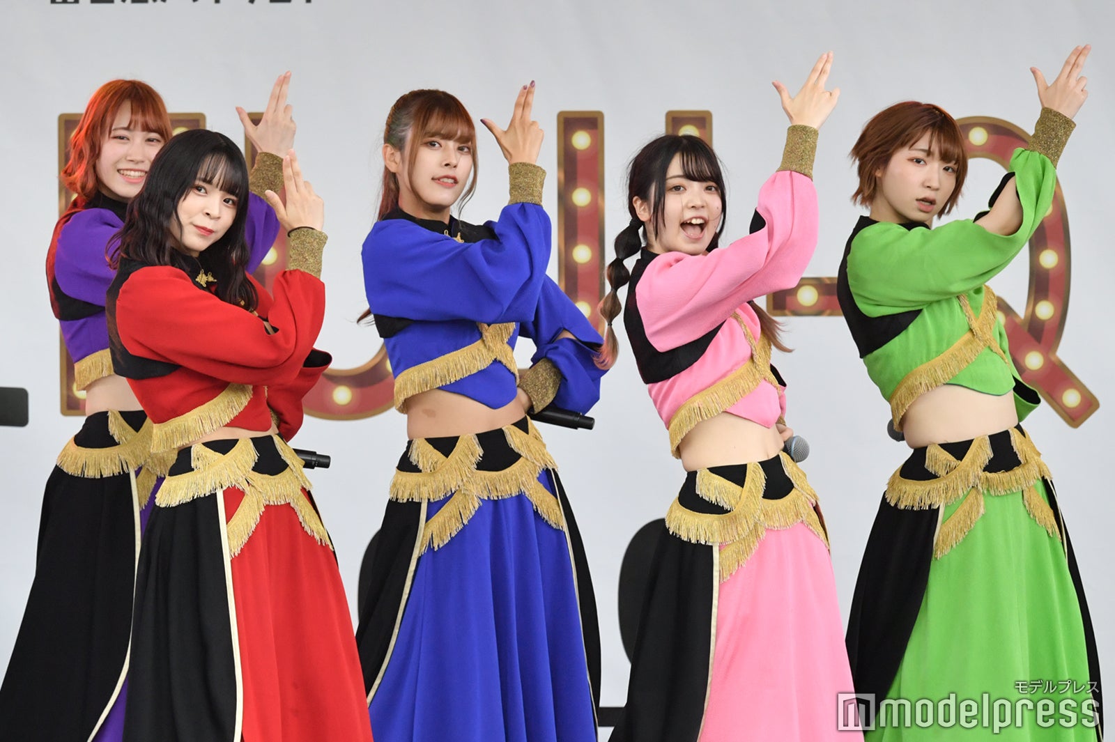 豆柴の大群（C）モデルプレス