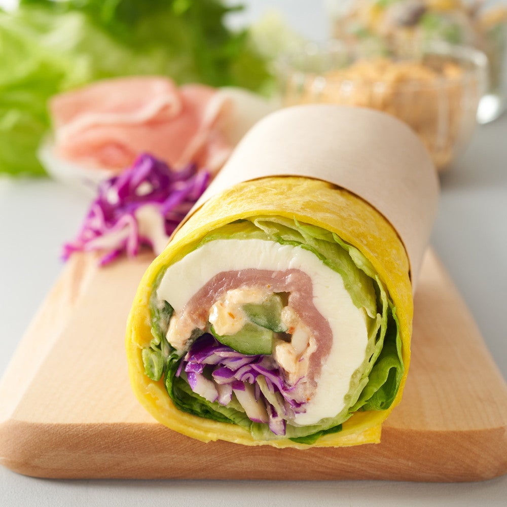 生ハム＆モッツァレラチーズ サラダラップ¥510／画像提供：スターバックス コーヒー ジャパン