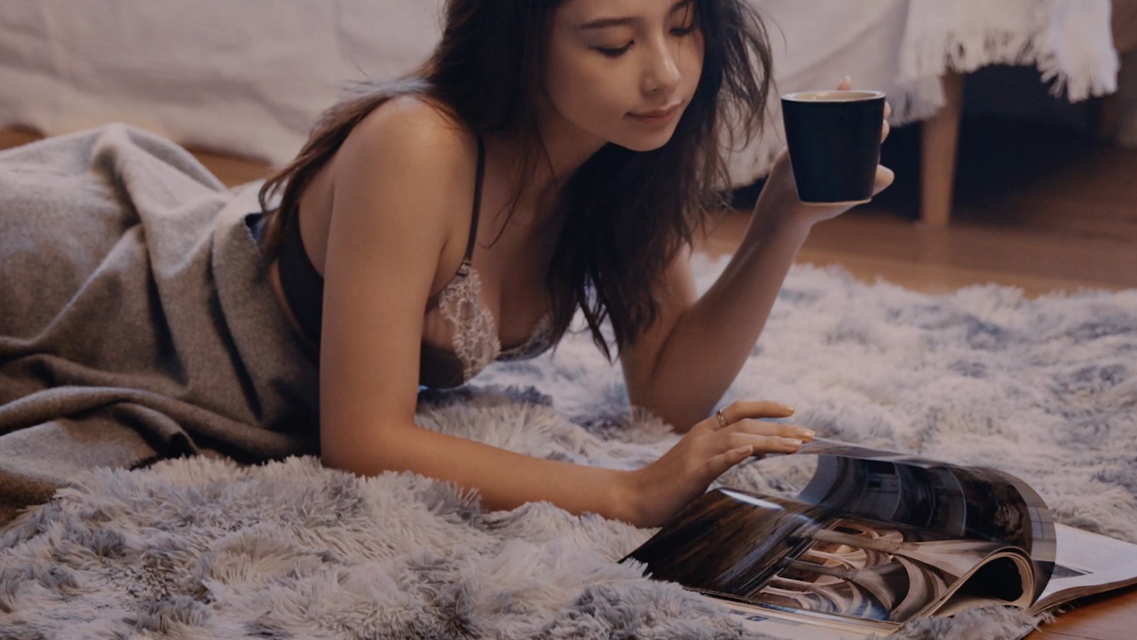 NikiWEBCMカット（提供画像）