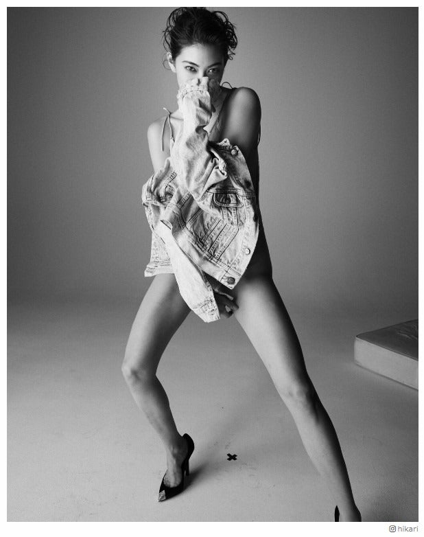 森星、素肌大胆披露のSEXYショット「セミヌード？」「脚長い」と反響