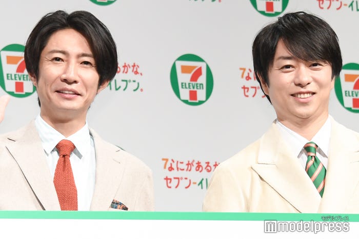 新イメージキャラクターに就任した相葉雅紀、櫻井翔(C)モデルプレス