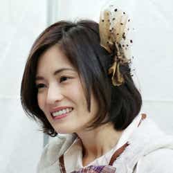 モデルプレス - “大人AKB48”が握手会デビュー ファンのハートをがっつり掴む
