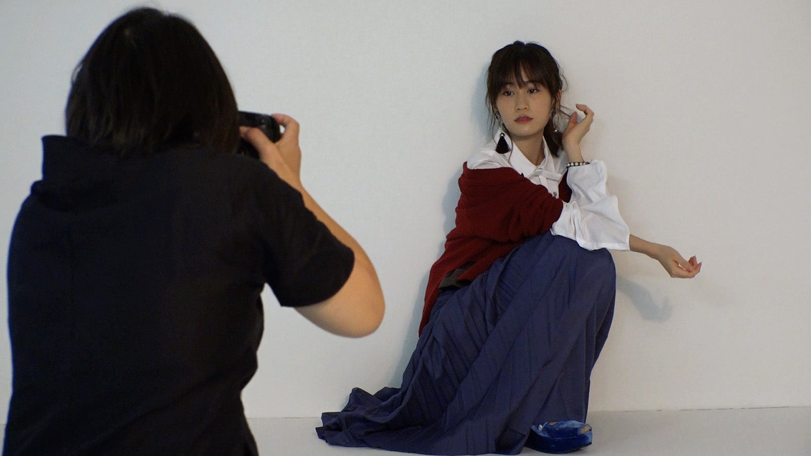 雑誌の撮影（写真提供：関西テレビ）