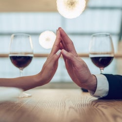 あなたと結ばれたい♡女性が「一生そばにいたい男性」って?