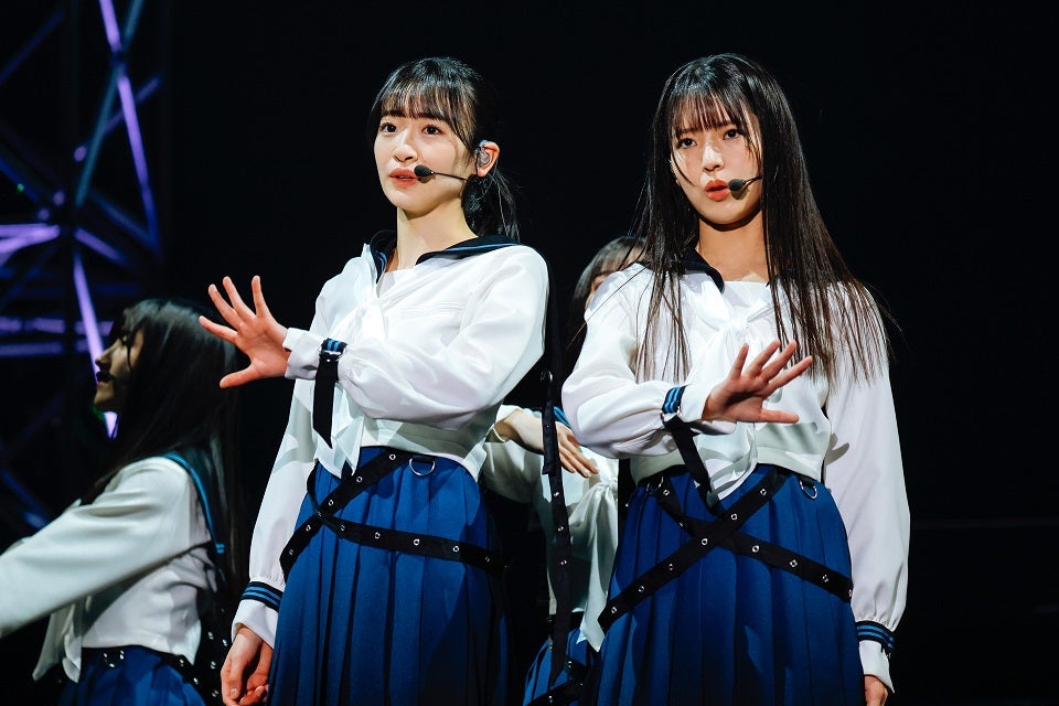 Amazon.co.jp: 櫻坂46 三期生おもてなし会 小島凪紗 アクリル