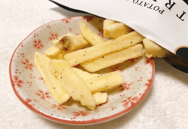 カルディ“フライドスティック”はトリュフの味付けが濃くてクセになる!コレは手が止まらない… - モデルプレス カルディ“フライドスティック”はトリュフの味付けが濃くてクセになる!コレは手が止まらない… - モデルプレス