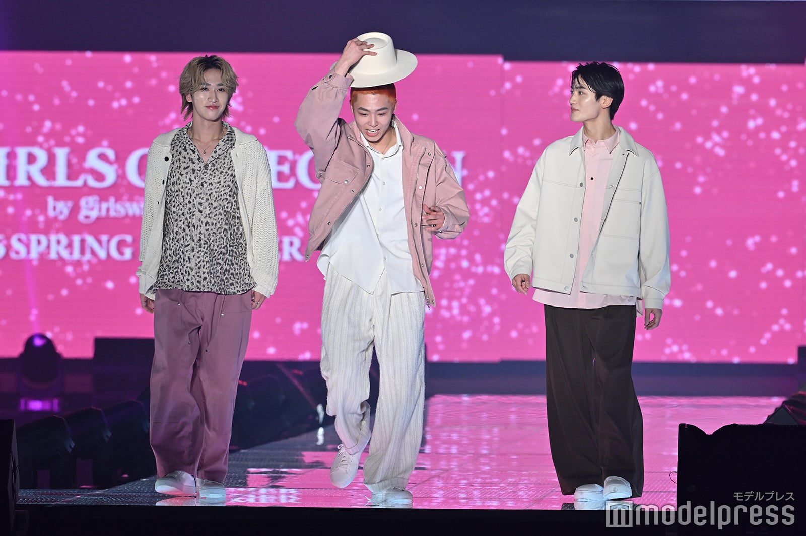 （C）モデルプレス