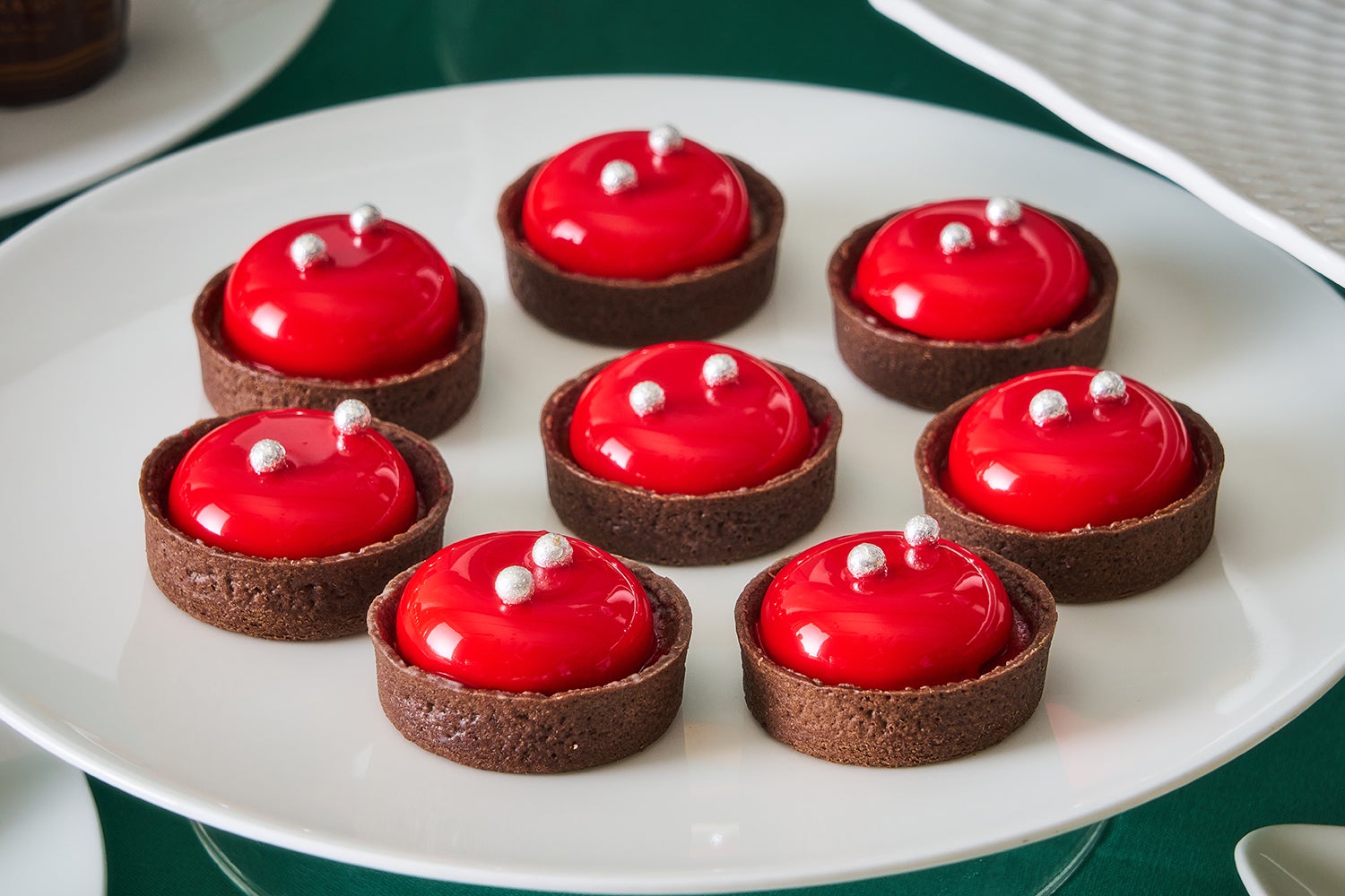 【ヨル】 林檎のケーキ／画像提供：HMJ